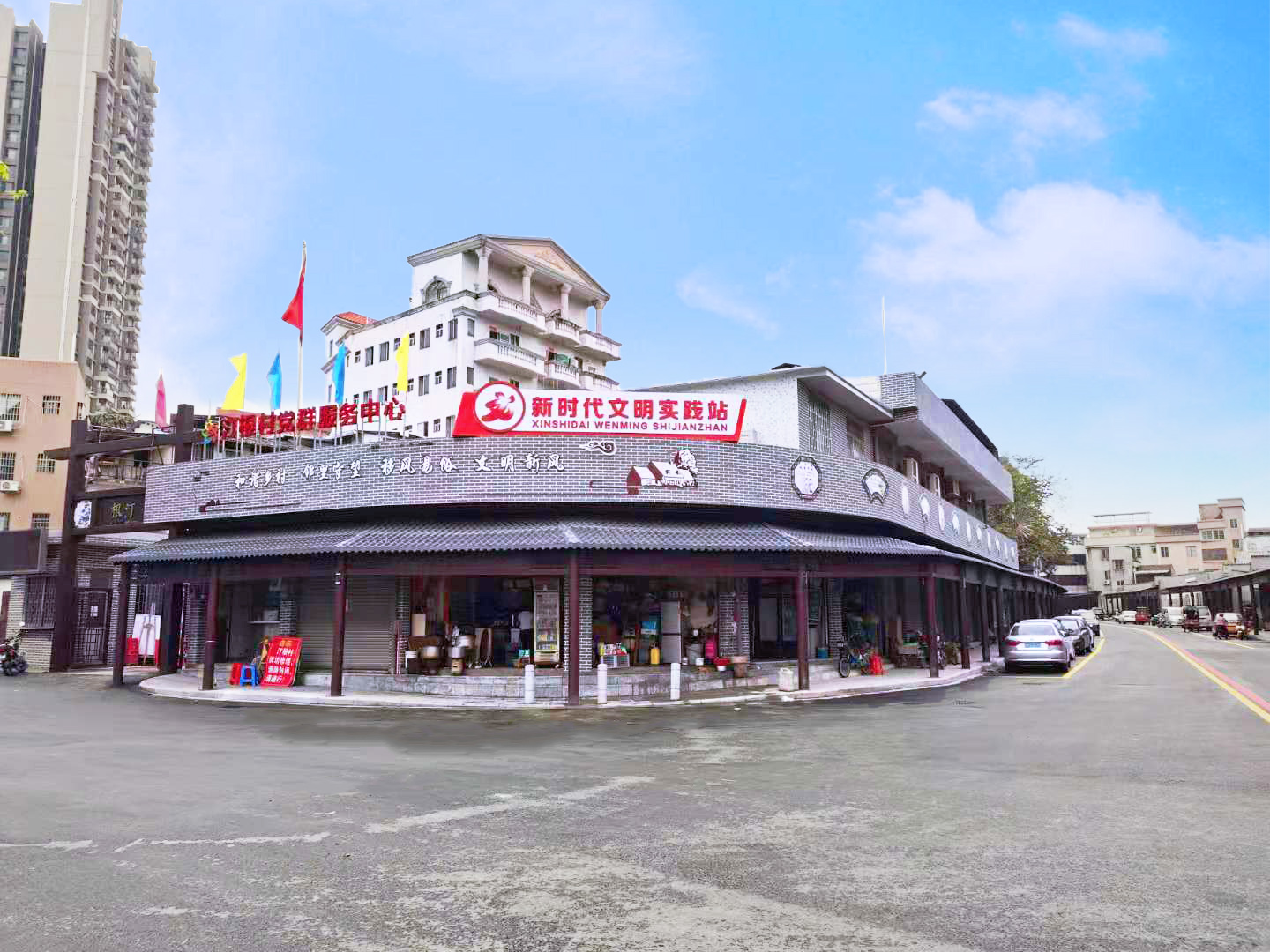 古色古香的宁仁大街两边增设古风连廊，既美观又实用.jpg