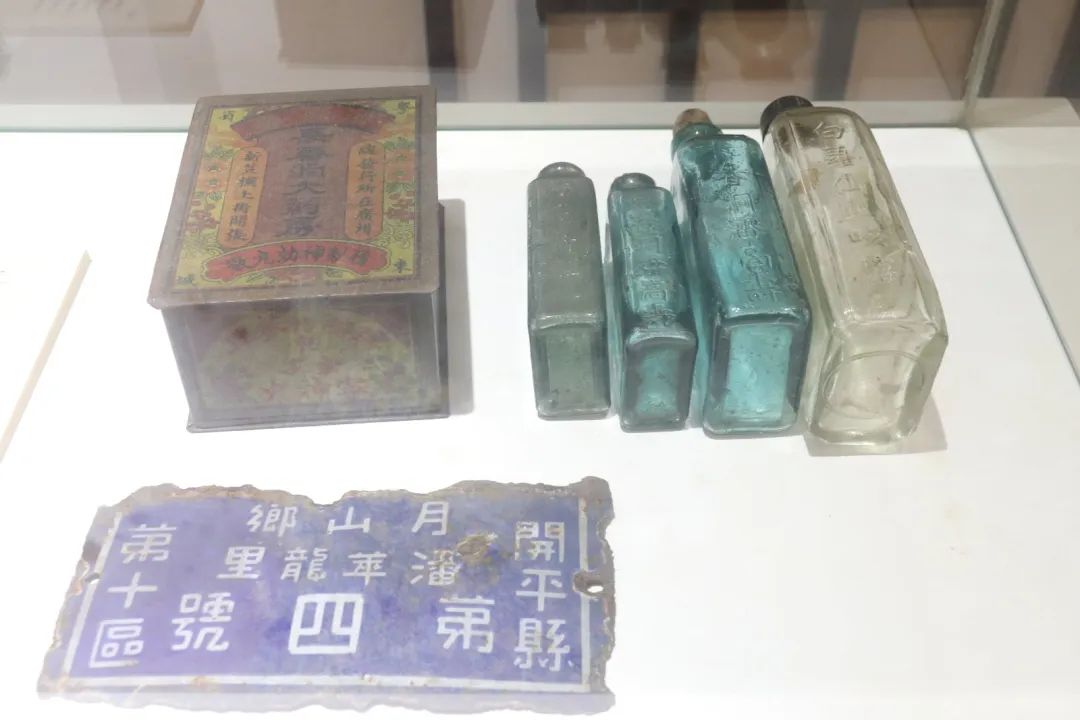 潘高寿前身长春洞产品包装.jpg