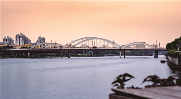 1015p1-2_b.jpg