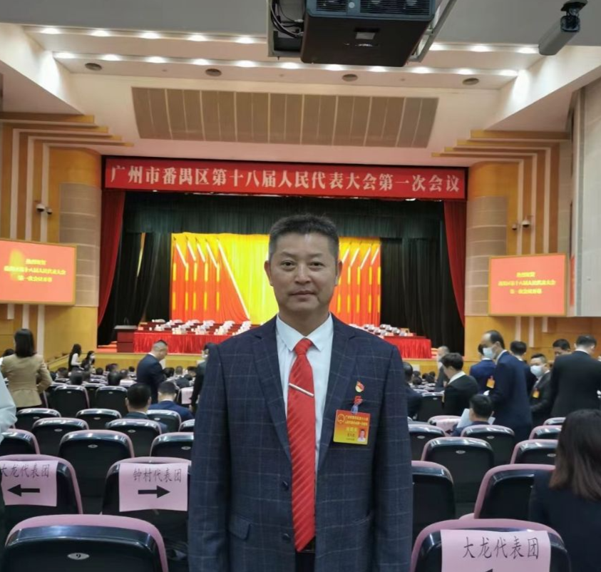 祠堂说理主礼员张玉堂.jpg