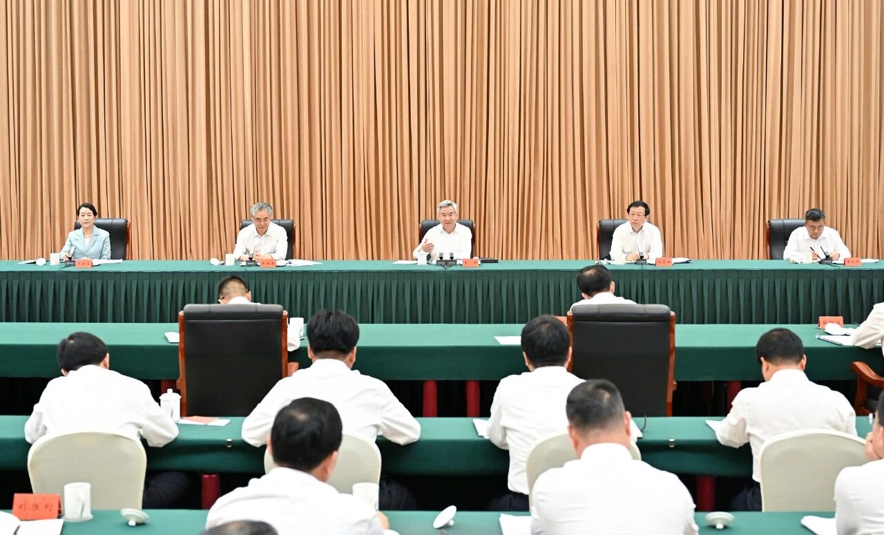新华社2.jpg